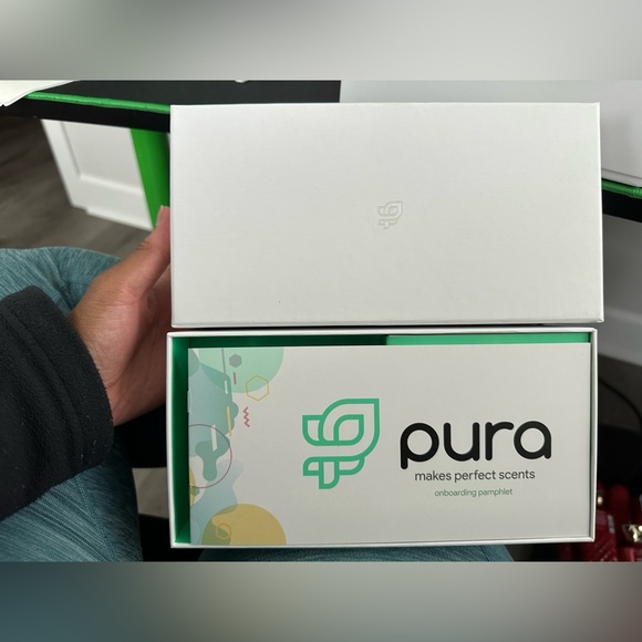 Pura Starter Kit with 2 refills! - Picture 3 of 5